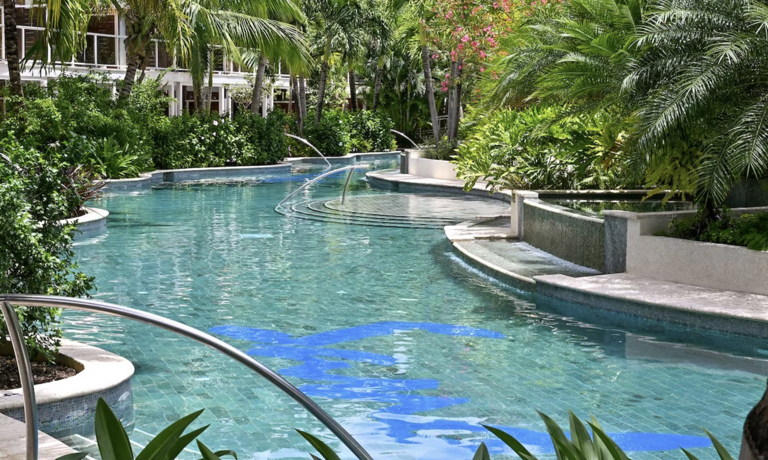 Sandals Halcyon Beach